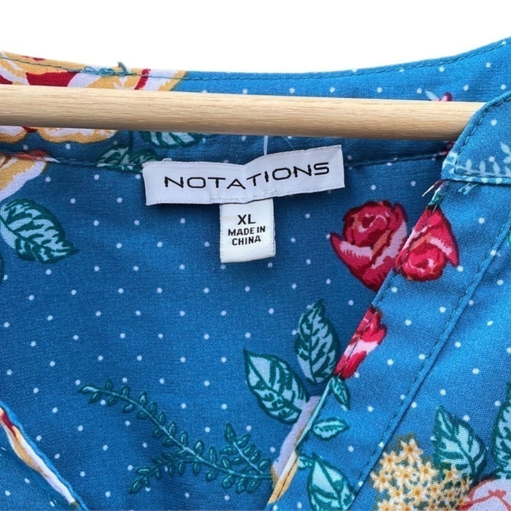 Notations XL blue floral button down blouse - Picture 4 of 4